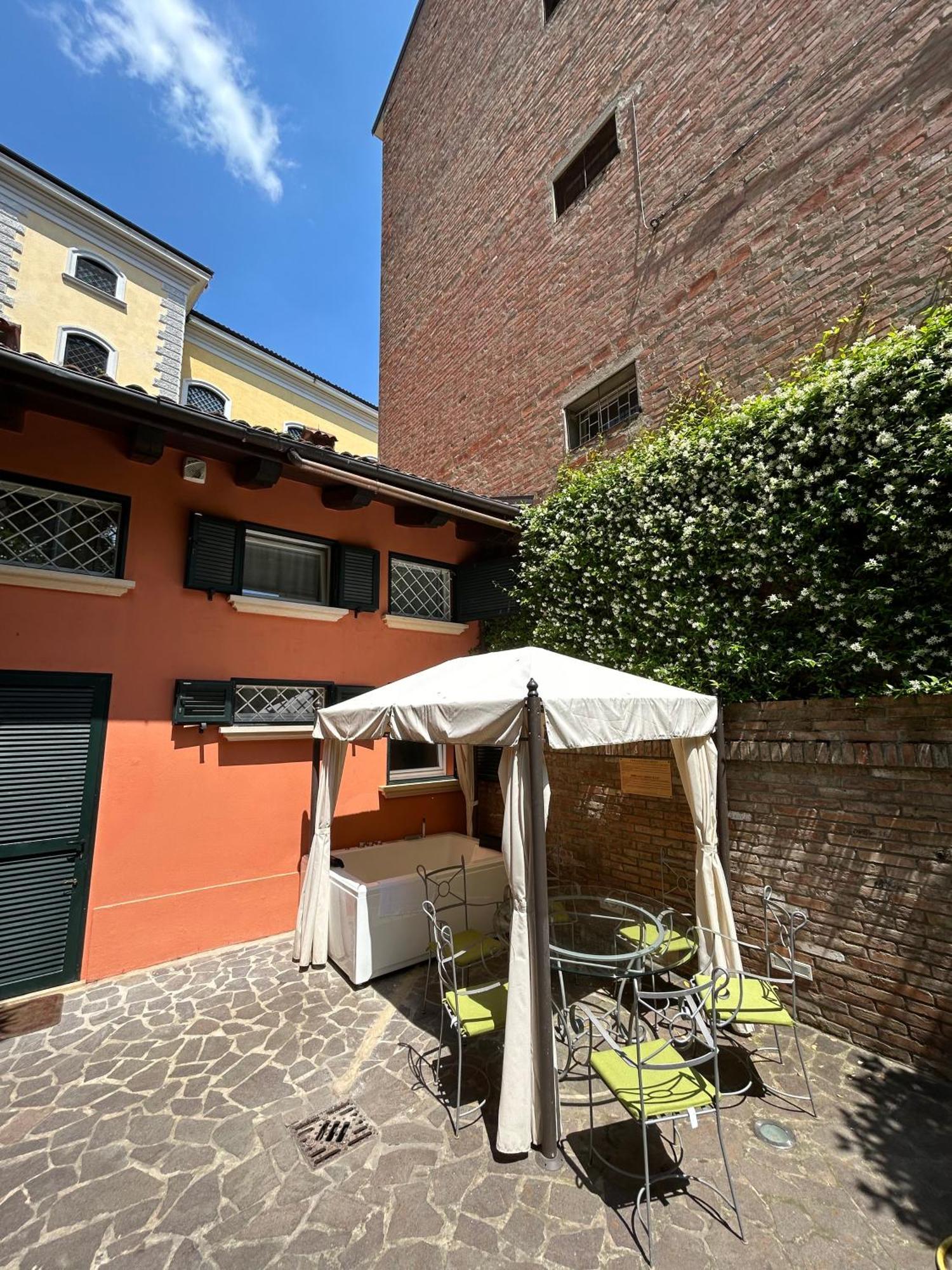 Isaia Garden -Private Garden Spa Bath Bolognarooms 외부 사진
