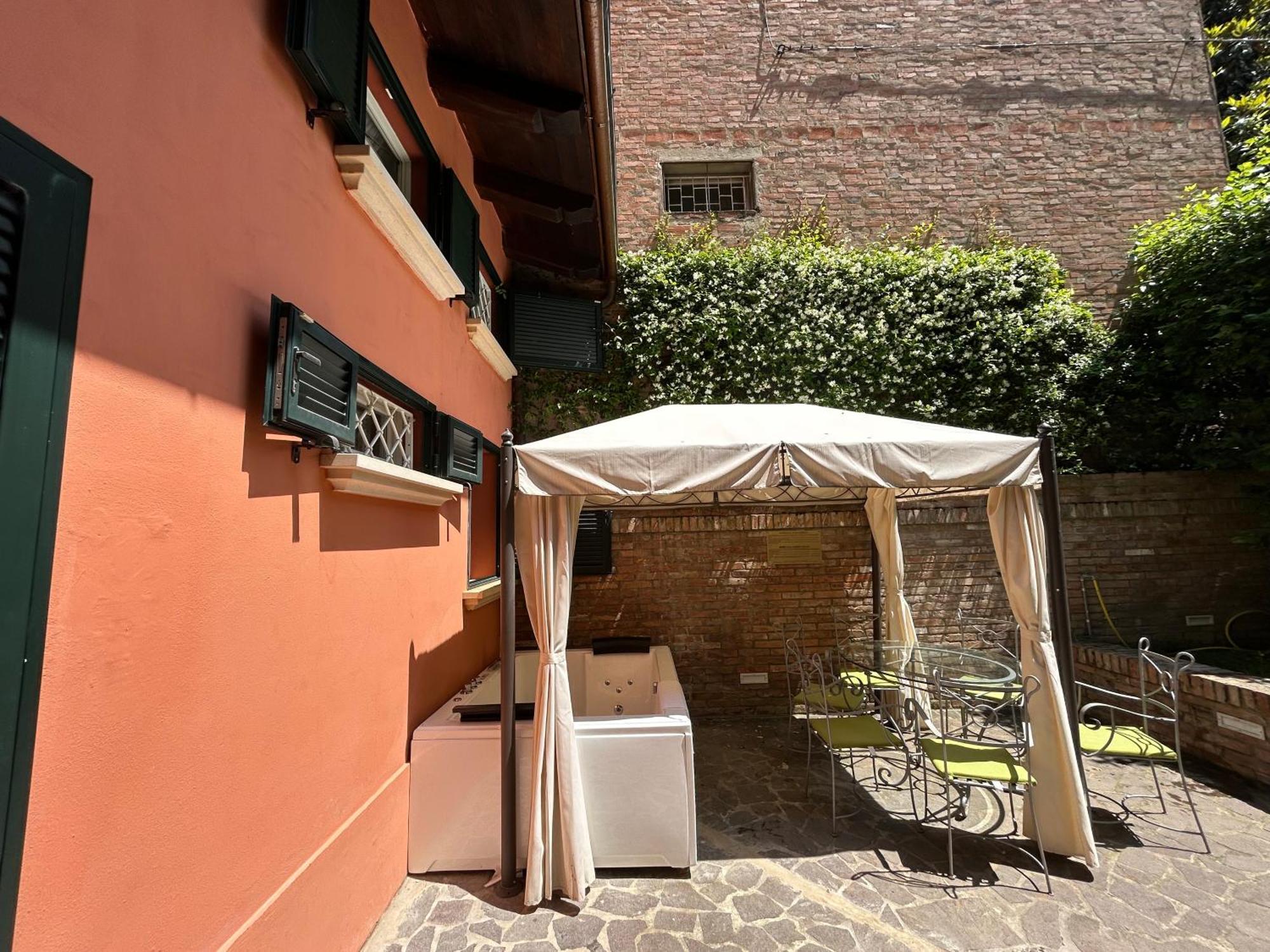 Isaia Garden -Private Garden Spa Bath Bolognarooms 외부 사진